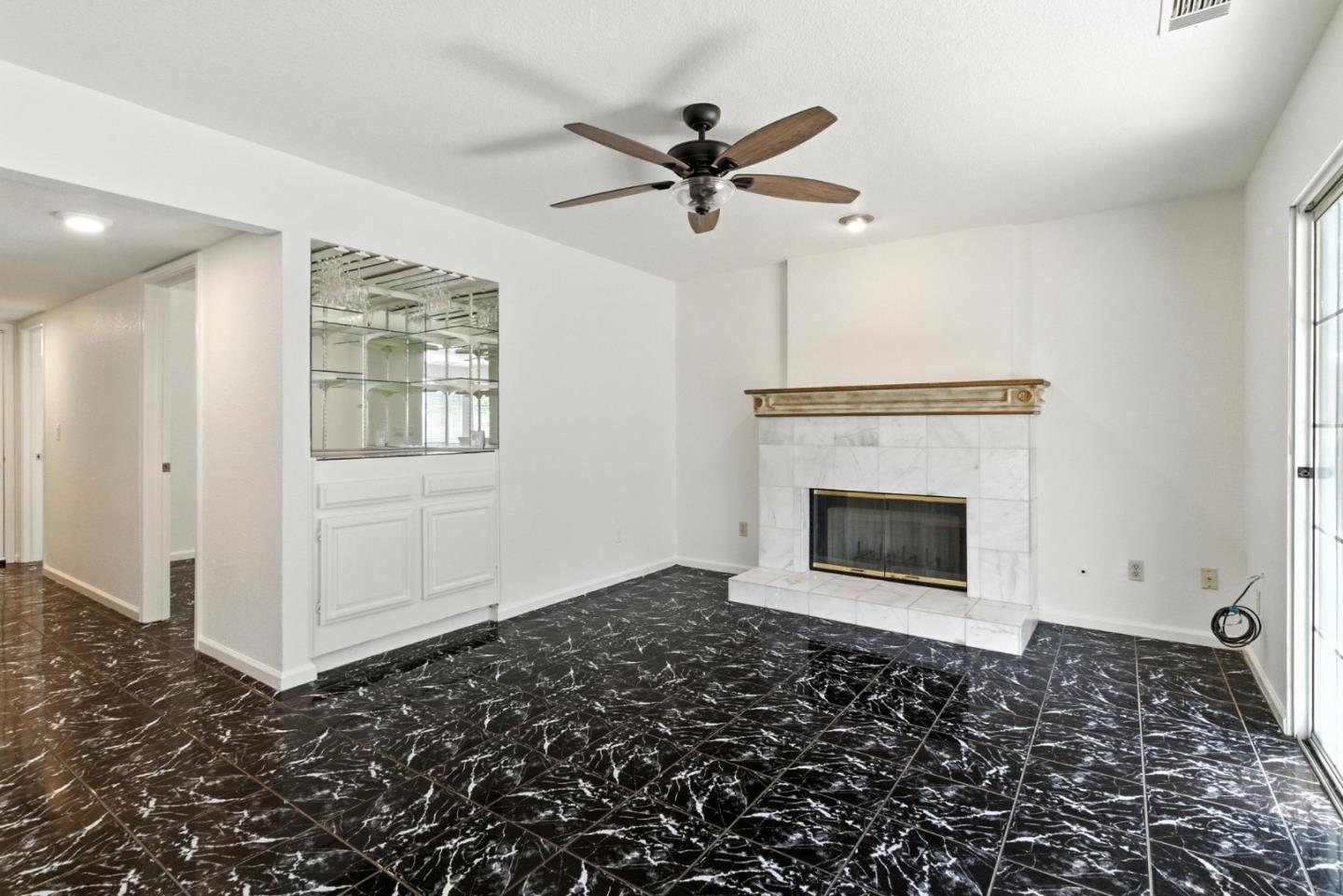 Detail Gallery Image 14 of 27 For 2200 Den Helder Dr, Modesto,  CA 95356 - 4 Beds | 3 Baths