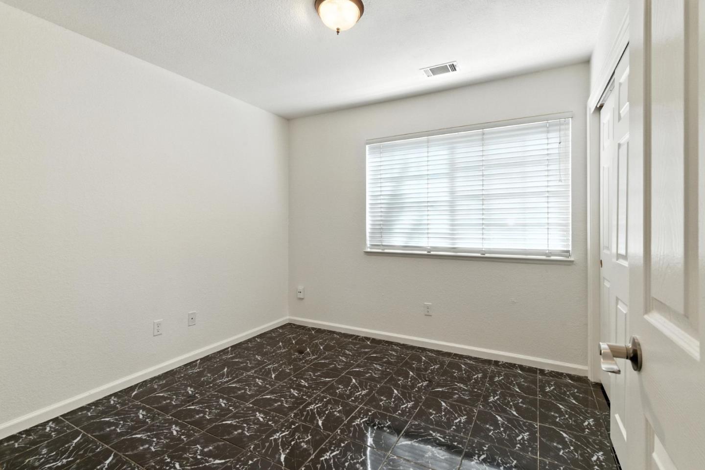 Detail Gallery Image 17 of 27 For 2200 Den Helder Dr, Modesto,  CA 95356 - 4 Beds | 3 Baths