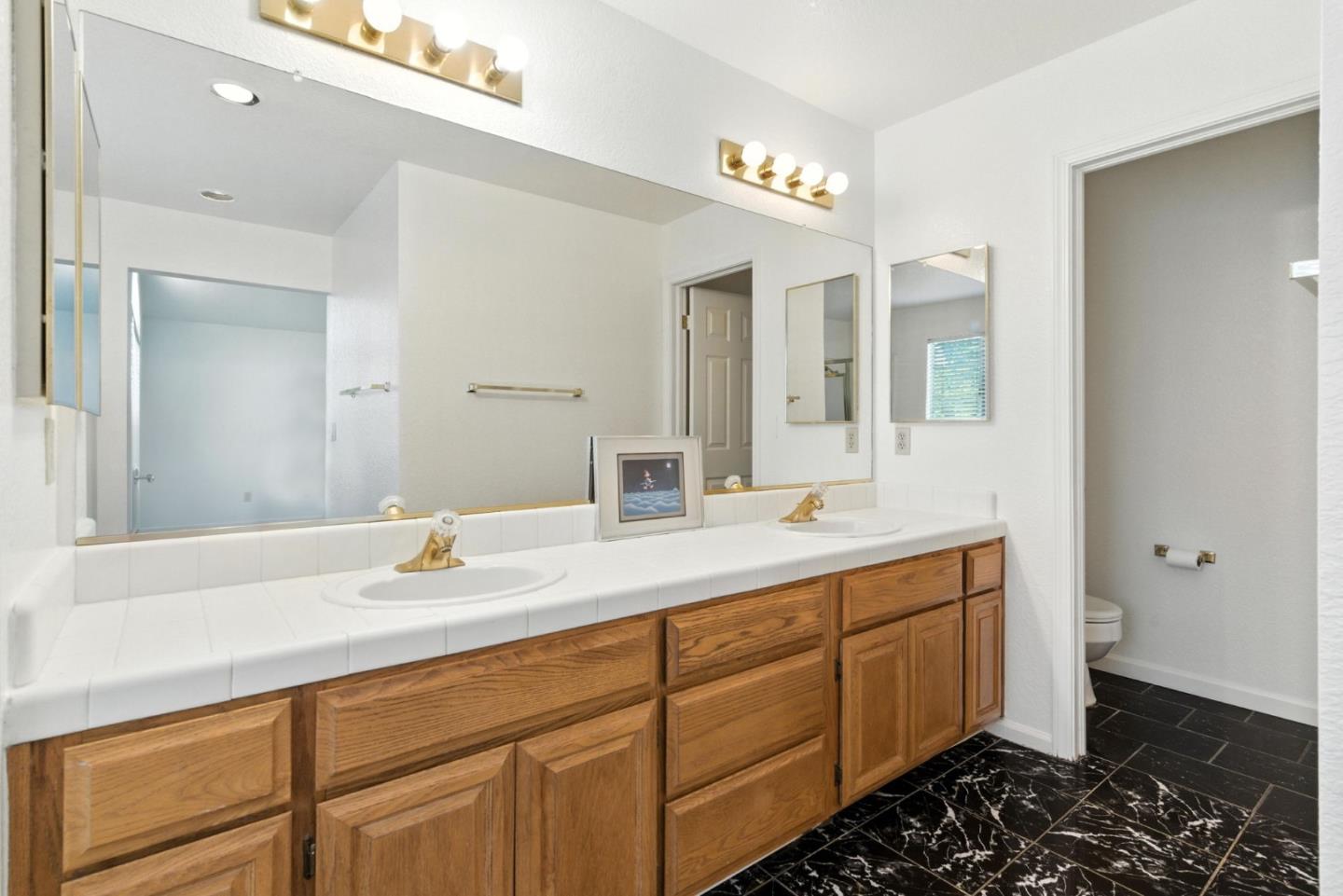Detail Gallery Image 25 of 27 For 2200 Den Helder Dr, Modesto,  CA 95356 - 4 Beds | 3 Baths