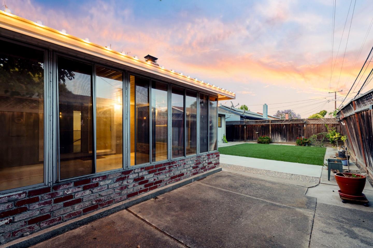 Detail Gallery Image 10 of 52 For 2408 Aram Ave, San Jose,  CA 95128 - 3 Beds | 2 Baths
