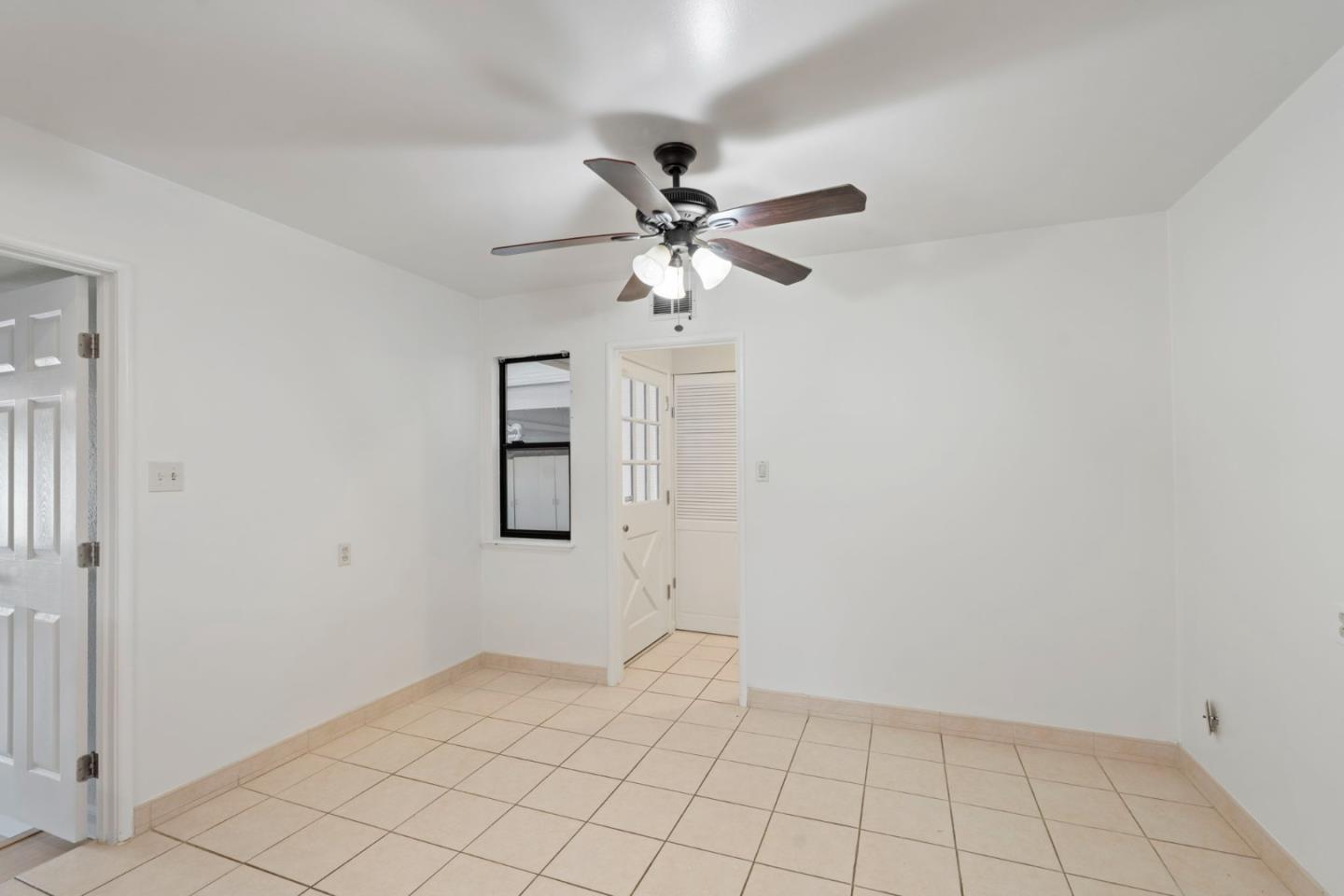 Detail Gallery Image 31 of 52 For 2408 Aram Ave, San Jose,  CA 95128 - 3 Beds | 2 Baths