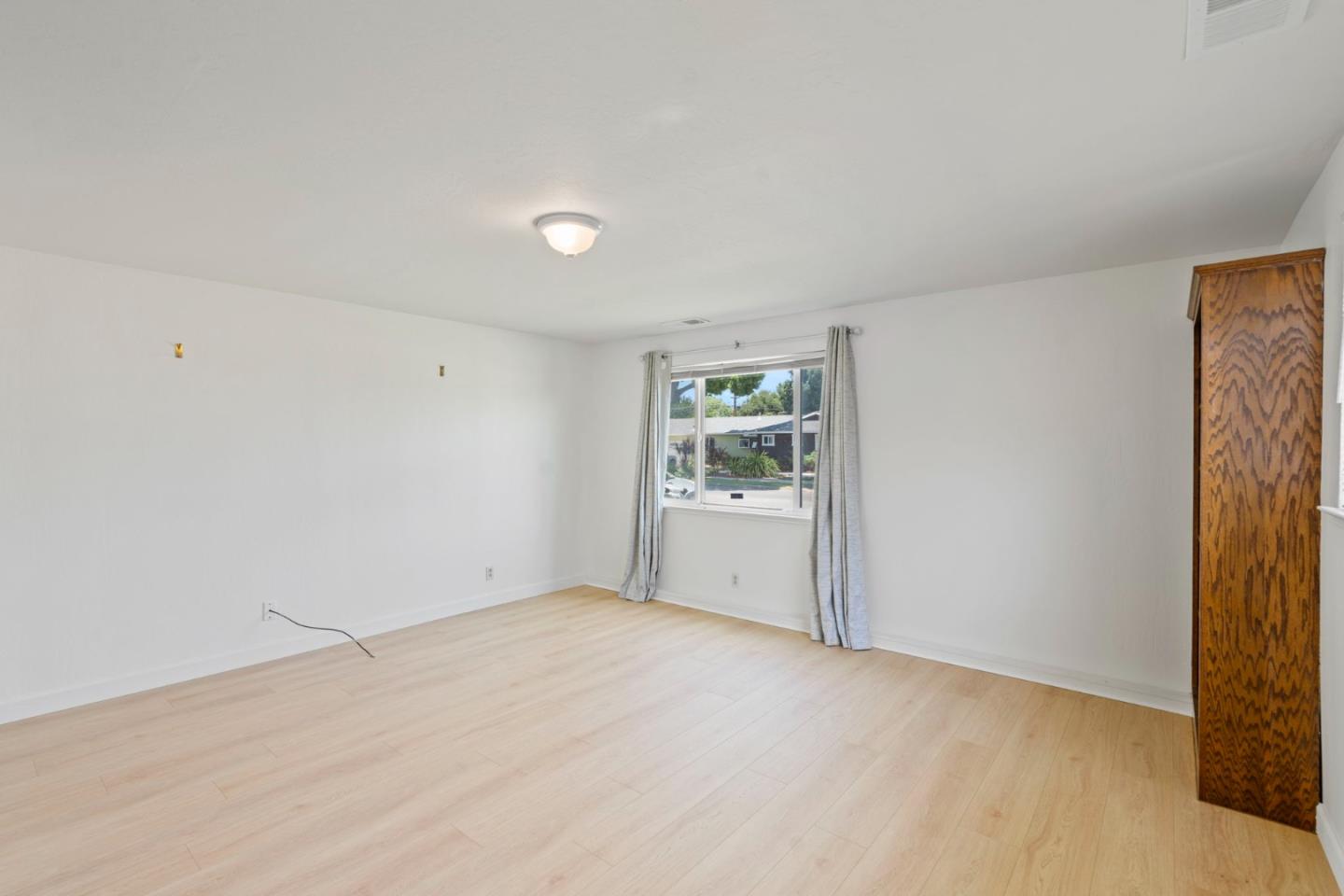 Detail Gallery Image 34 of 52 For 2408 Aram Ave, San Jose,  CA 95128 - 3 Beds | 2 Baths