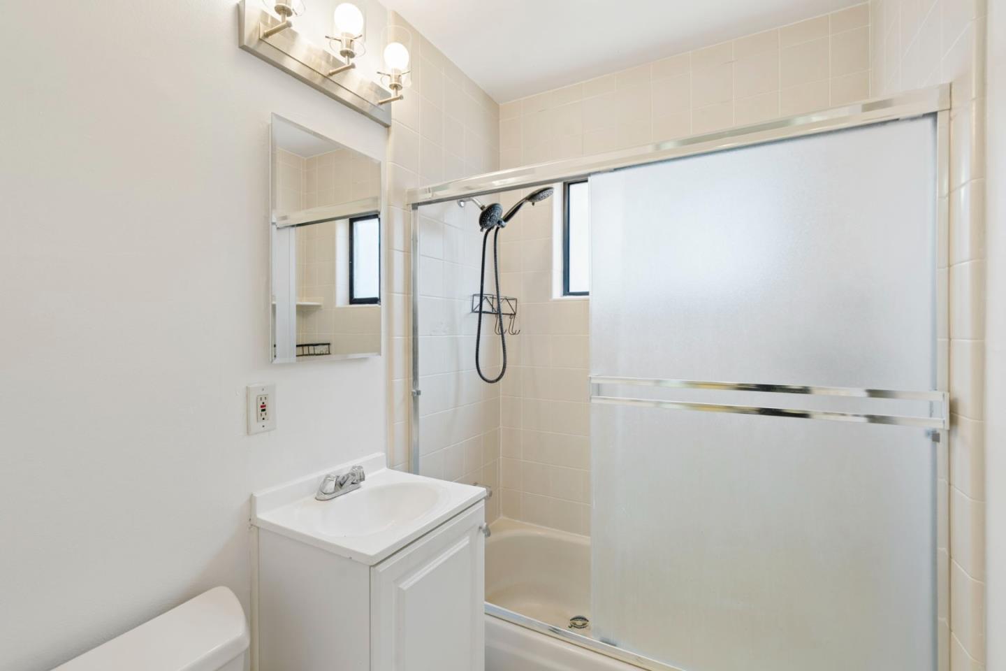 Detail Gallery Image 40 of 52 For 2408 Aram Ave, San Jose,  CA 95128 - 3 Beds | 2 Baths
