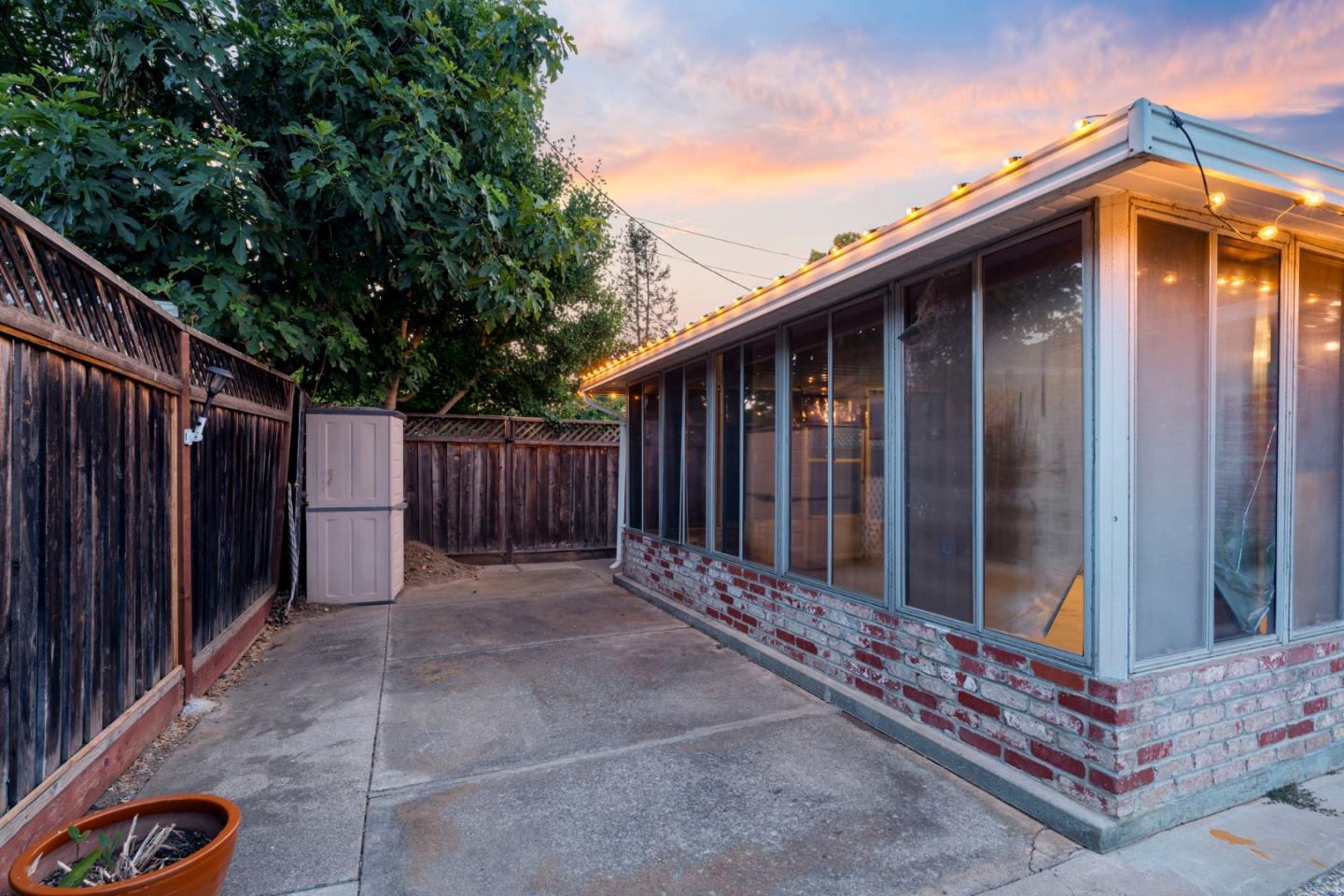 Detail Gallery Image 9 of 52 For 2408 Aram Ave, San Jose,  CA 95128 - 3 Beds | 2 Baths