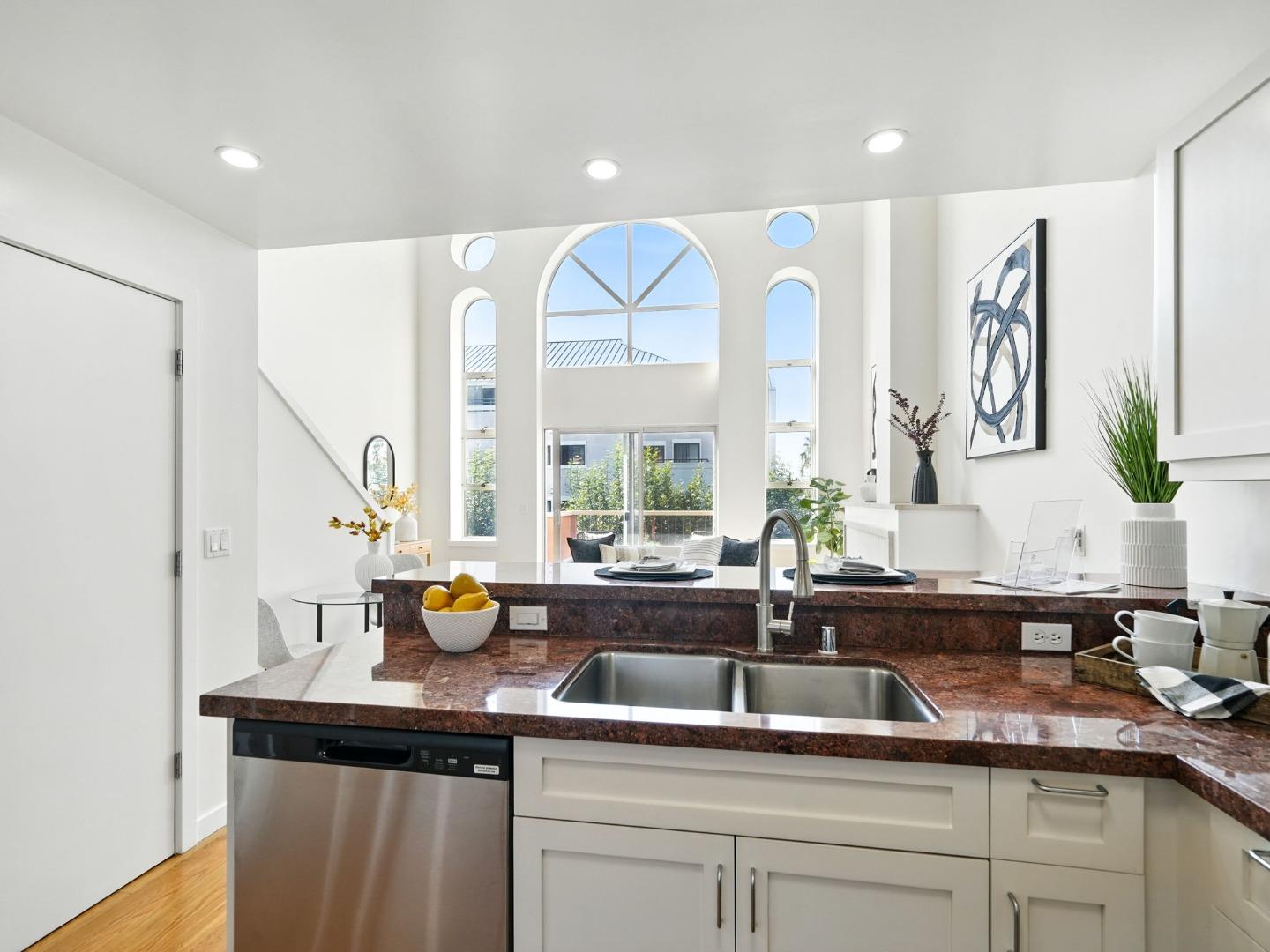 Detail Gallery Image 11 of 39 For 350 N 2nd St #323,  San Jose,  CA 95112 - 1 Beds | 2 Baths