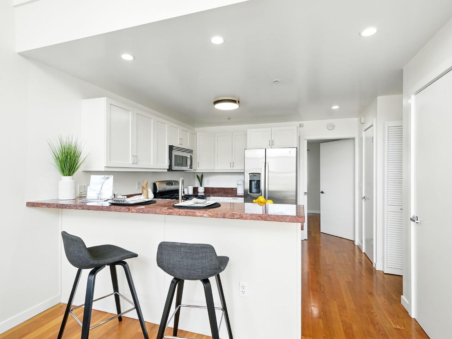 Detail Gallery Image 9 of 39 For 350 N 2nd St #323,  San Jose,  CA 95112 - 1 Beds | 2 Baths