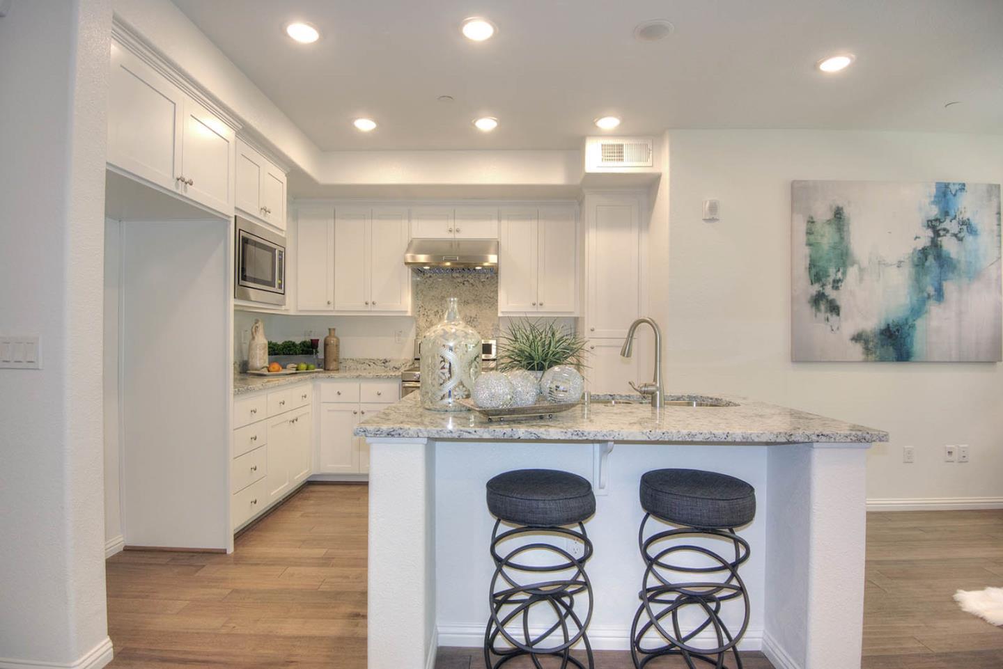 Detail Gallery Image 11 of 29 For 2070 Mahuron Cir, San Jose,  CA 95133 - 3 Beds | 2 Baths