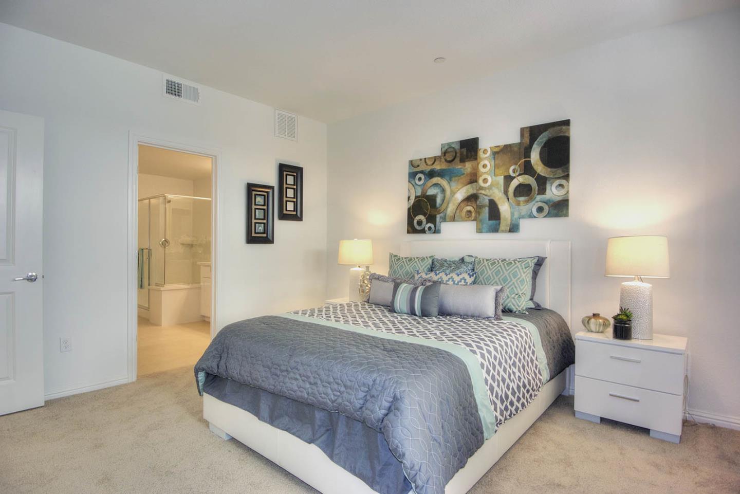 Detail Gallery Image 13 of 29 For 2070 Mahuron Cir, San Jose,  CA 95133 - 3 Beds | 2 Baths