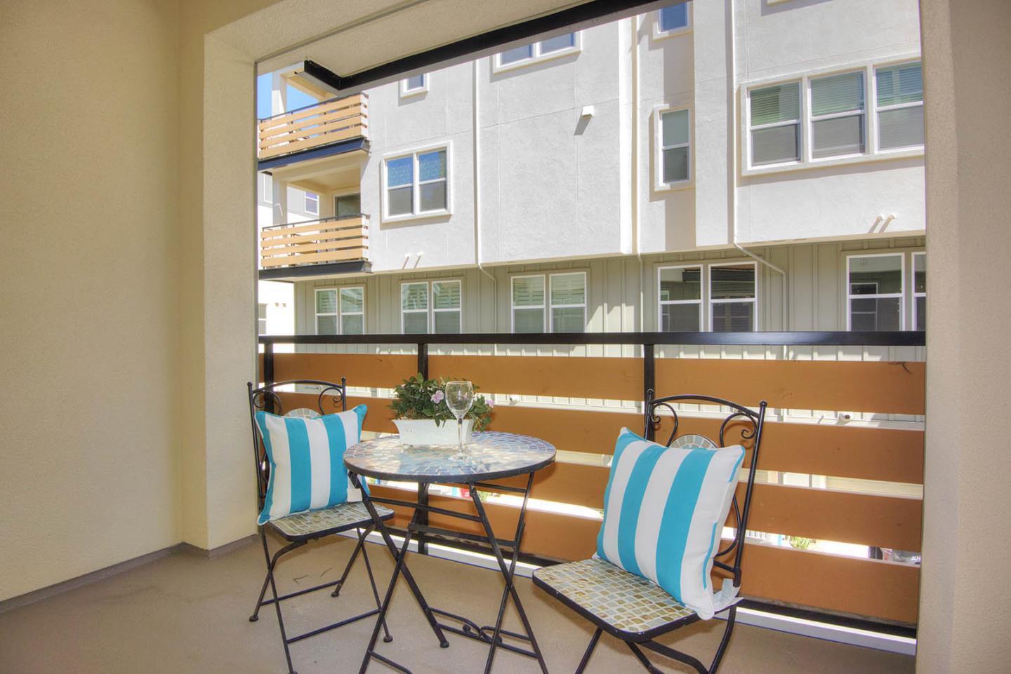 Detail Gallery Image 15 of 29 For 2070 Mahuron Cir, San Jose,  CA 95133 - 3 Beds | 2 Baths