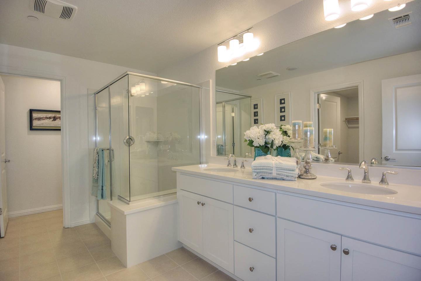 Detail Gallery Image 16 of 29 For 2070 Mahuron Cir, San Jose,  CA 95133 - 3 Beds | 2 Baths
