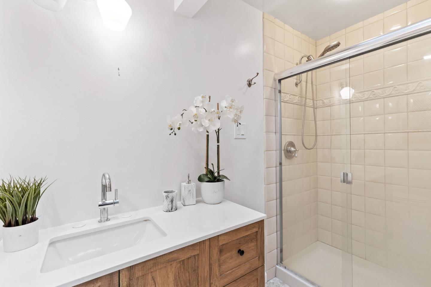 Detail Gallery Image 27 of 31 For 104 Winding Way, San Carlos,  CA 94070 - 3 Beds | 2 Baths