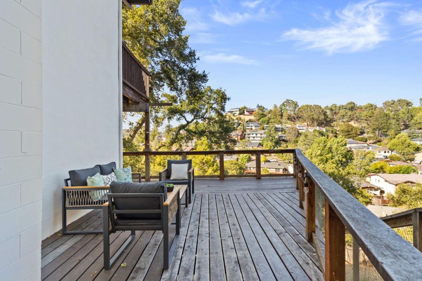 Detail Gallery Image 29 of 31 For 104 Winding Way, San Carlos,  CA 94070 - 3 Beds | 2 Baths