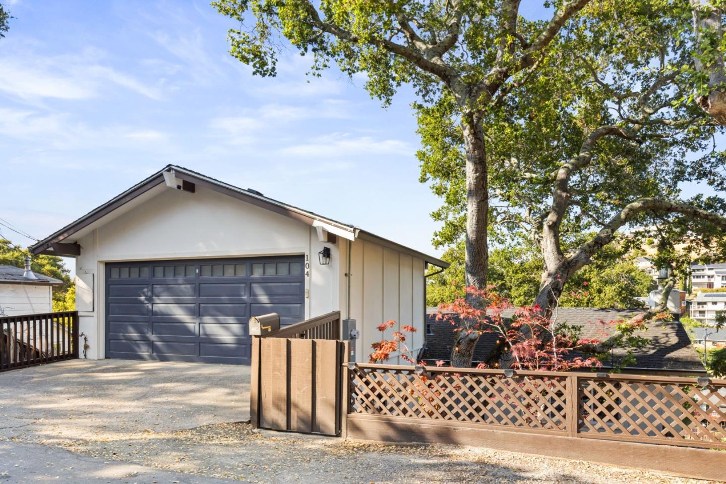 Detail Gallery Image 5 of 31 For 104 Winding Way, San Carlos,  CA 94070 - 3 Beds | 2 Baths