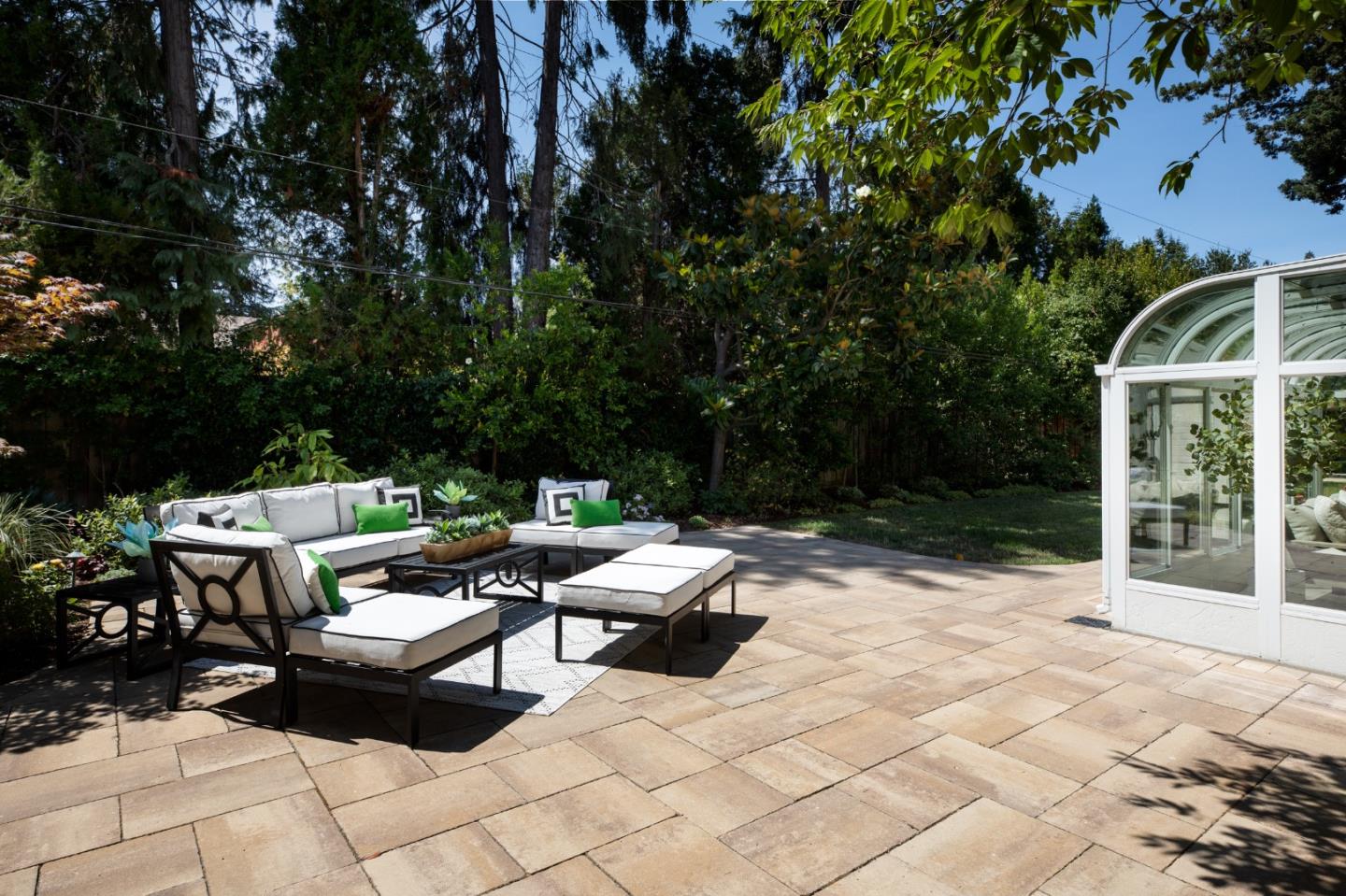 Detail Gallery Image 27 of 35 For 1011 via Del Pozo, Los Altos,  CA 94022 - 4 Beds | 2/1 Baths