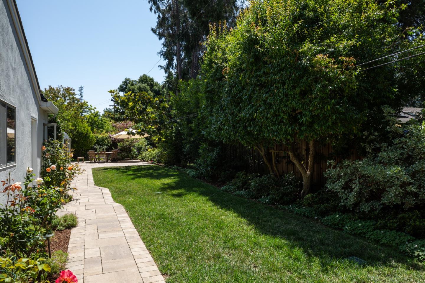 Detail Gallery Image 34 of 35 For 1011 via Del Pozo, Los Altos,  CA 94022 - 4 Beds | 2/1 Baths