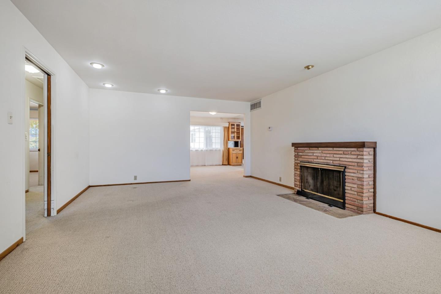 Detail Gallery Image 4 of 43 For 332 Arthur Rd, Watsonville,  CA 95076 - 3 Beds | 2 Baths