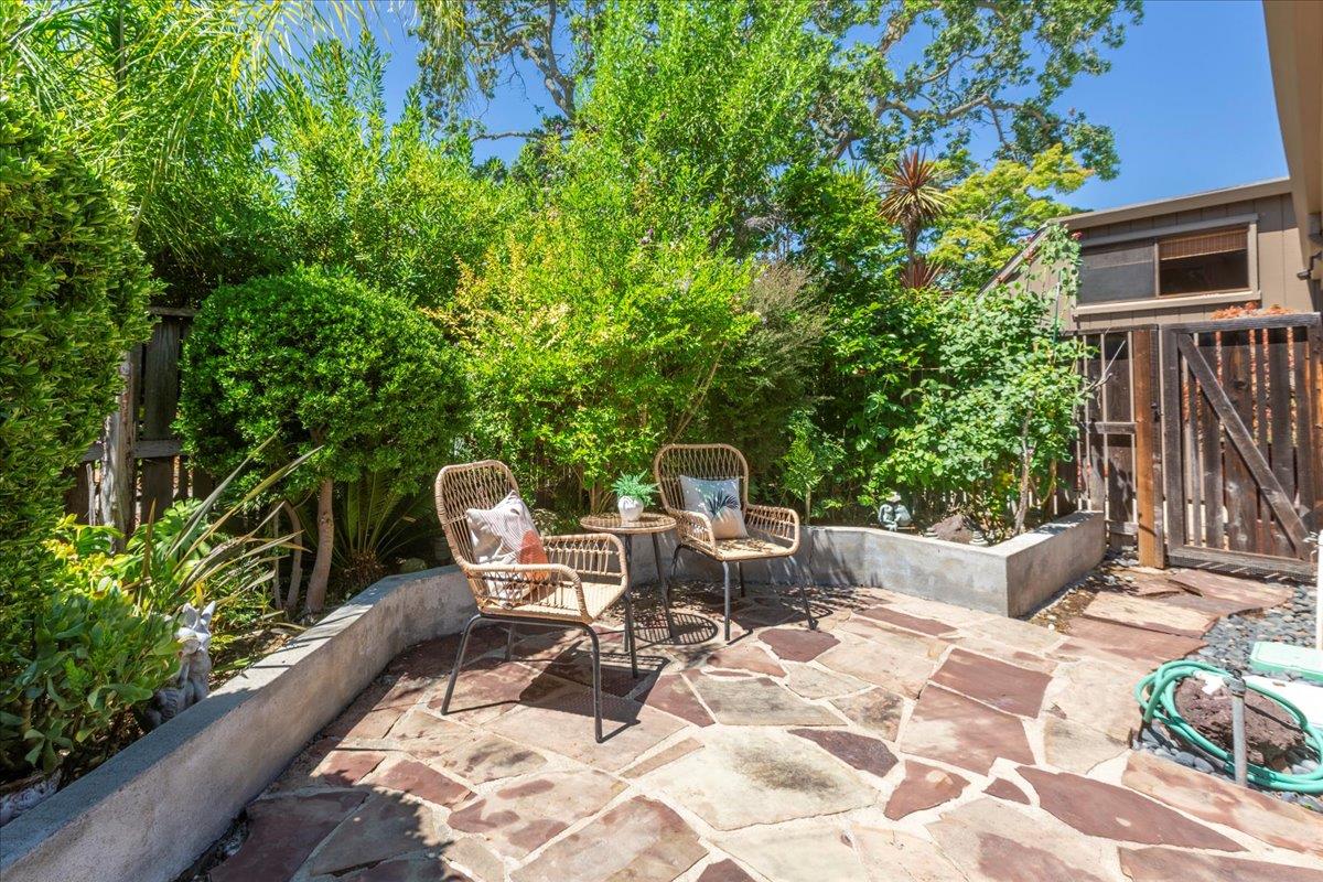 Detail Gallery Image 10 of 46 For 56 Citation Dr, Los Altos,  CA 94024 - 3 Beds | 2 Baths