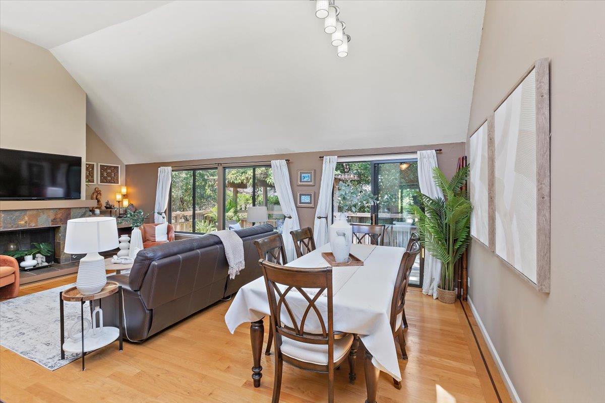 Detail Gallery Image 11 of 46 For 56 Citation Dr, Los Altos,  CA 94024 - 3 Beds | 2 Baths