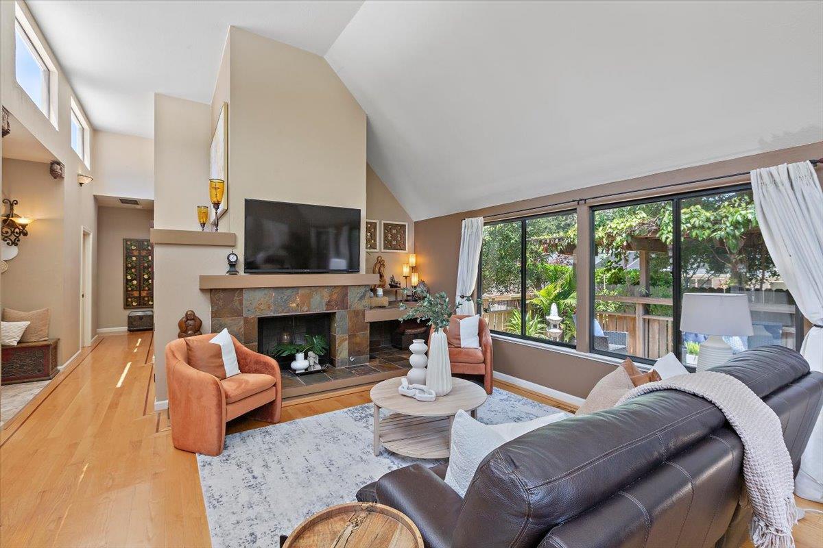 Detail Gallery Image 16 of 46 For 56 Citation Dr, Los Altos,  CA 94024 - 3 Beds | 2 Baths