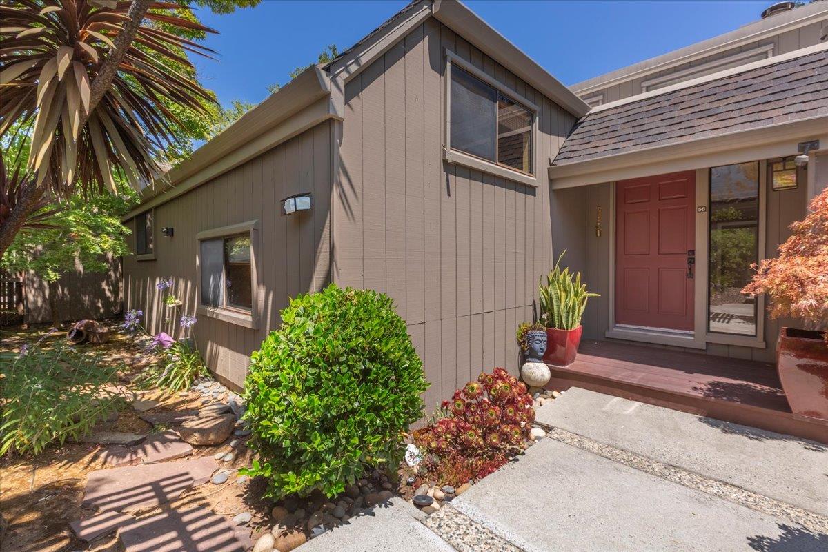 Detail Gallery Image 2 of 46 For 56 Citation Dr, Los Altos,  CA 94024 - 3 Beds | 2 Baths