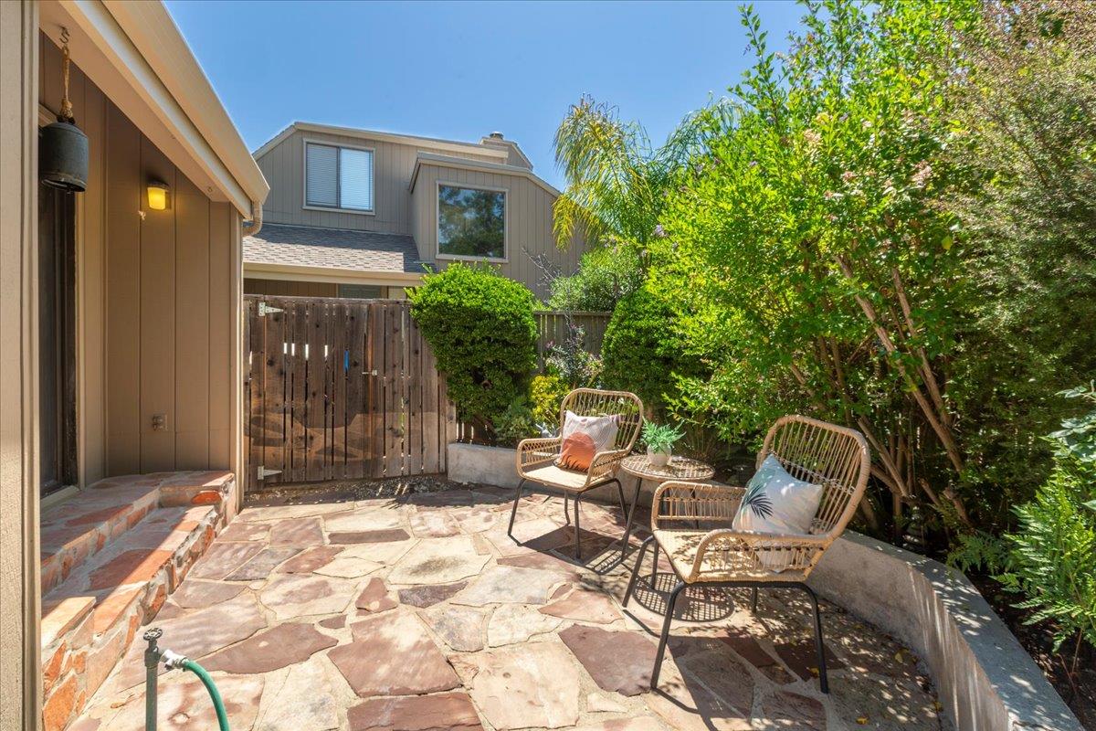 Detail Gallery Image 9 of 46 For 56 Citation Dr, Los Altos,  CA 94024 - 3 Beds | 2 Baths