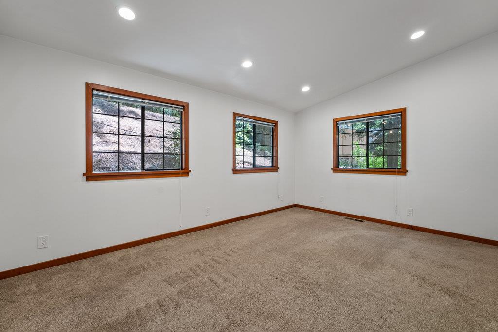 Detail Gallery Image 19 of 33 For 10377 Lake Blvd, Felton,  CA 95018 - 3 Beds | 2 Baths