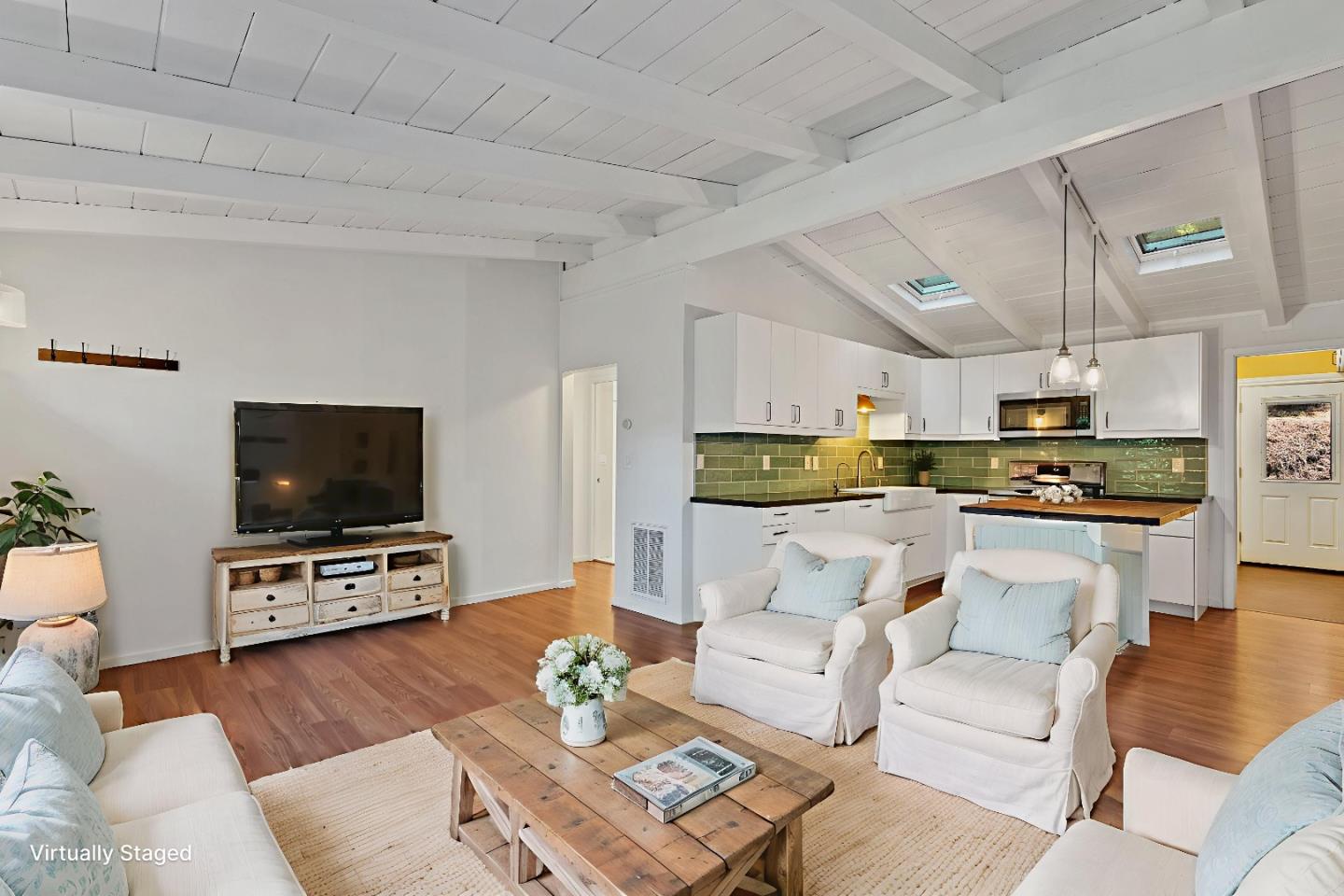 Detail Gallery Image 2 of 33 For 10377 Lake Blvd, Felton,  CA 95018 - 3 Beds | 2 Baths