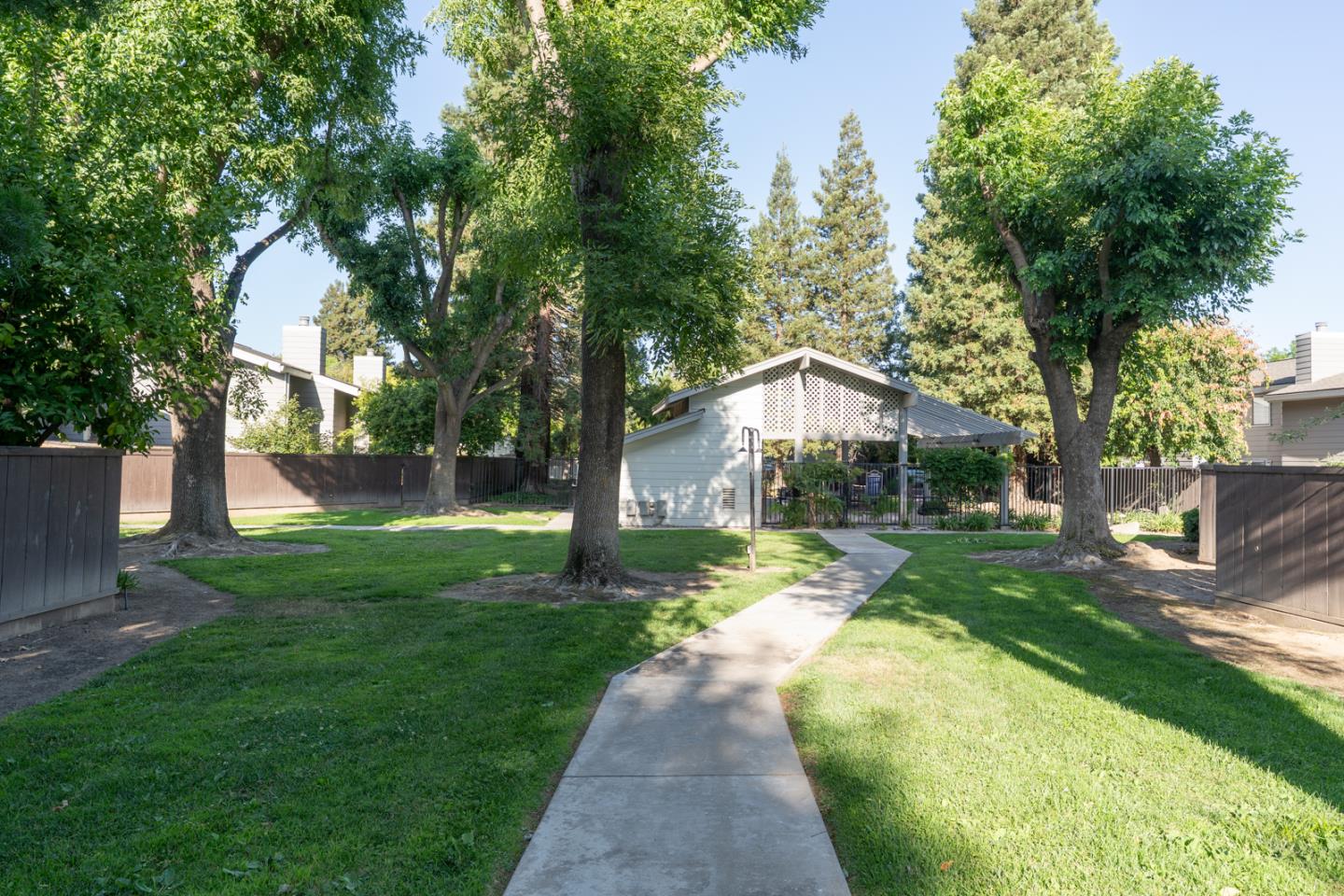 Detail Gallery Image 30 of 43 For 3350 M St #30,  Merced,  CA 95348 - 2 Beds | 1/1 Baths