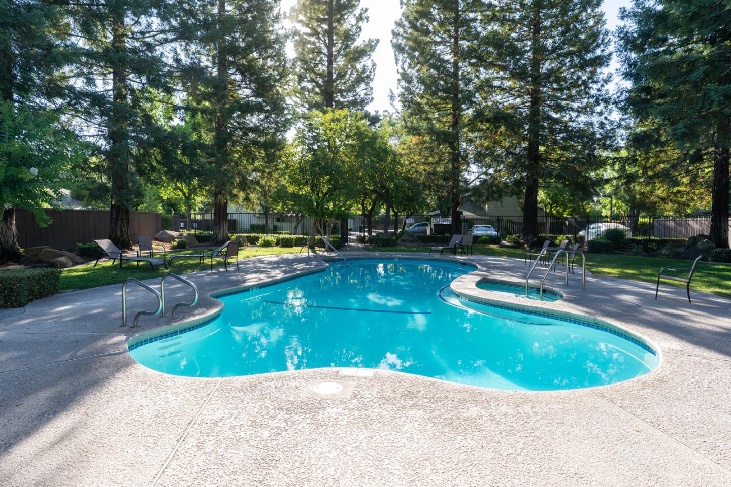 Detail Gallery Image 32 of 43 For 3350 M St #30,  Merced,  CA 95348 - 2 Beds | 1/1 Baths