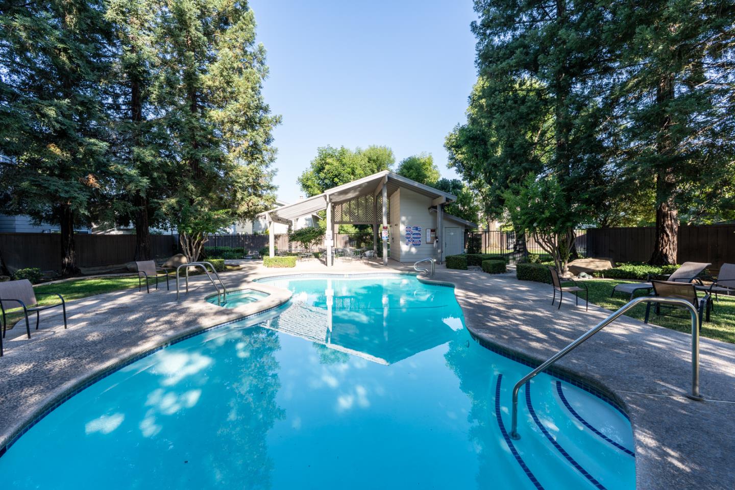 Detail Gallery Image 33 of 43 For 3350 M St #30,  Merced,  CA 95348 - 2 Beds | 1/1 Baths
