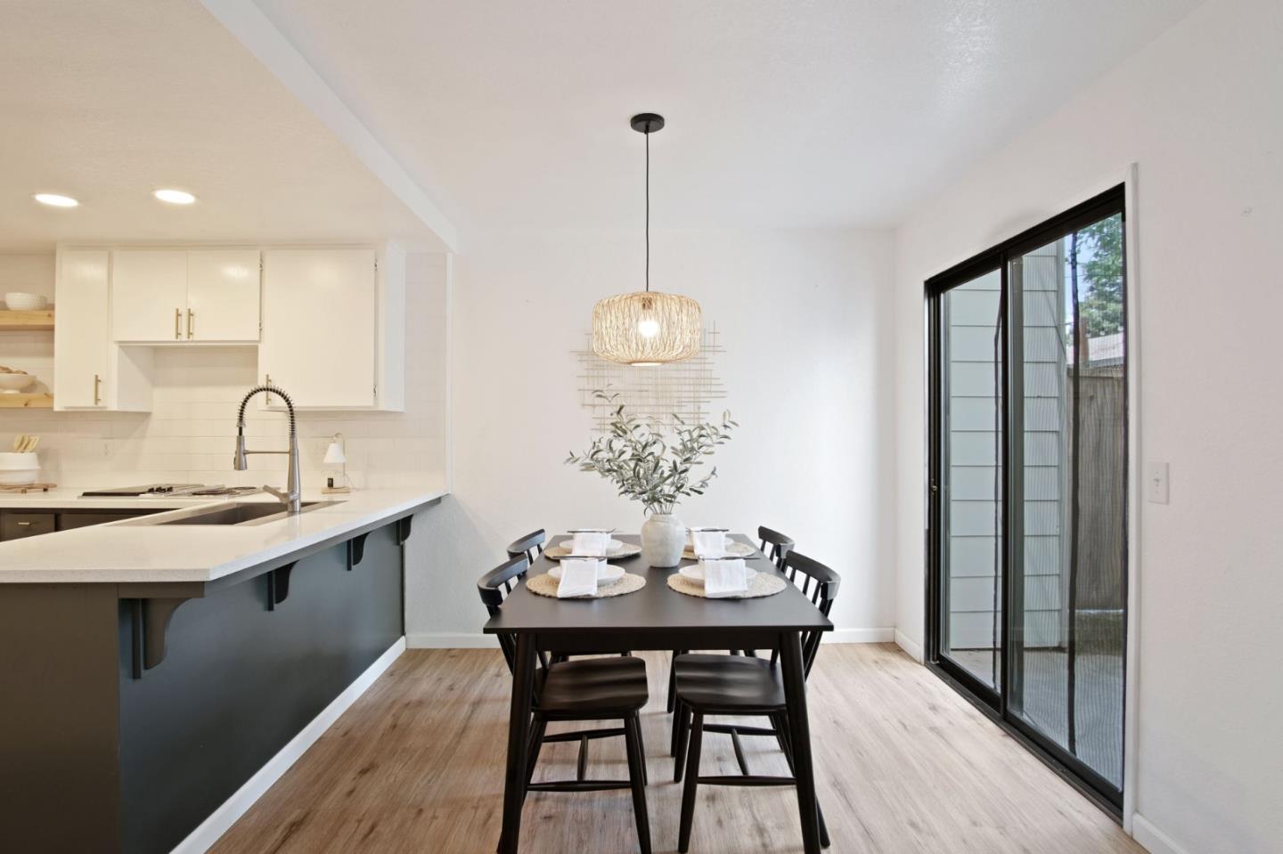 Detail Gallery Image 6 of 43 For 3350 M St #30,  Merced,  CA 95348 - 2 Beds | 1/1 Baths
