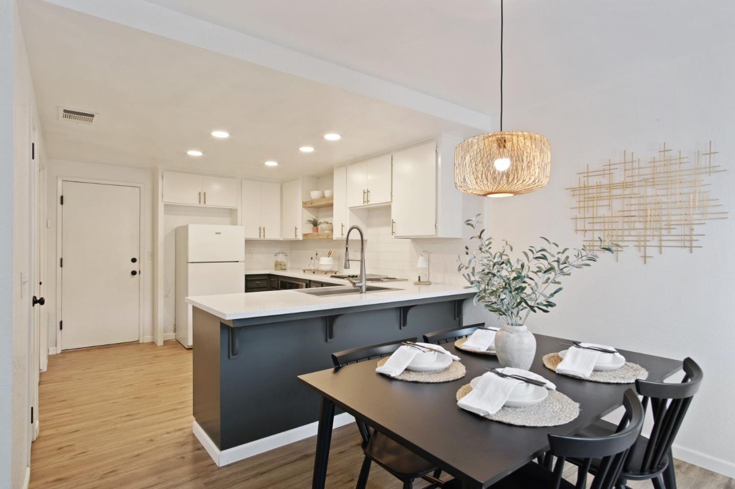 Detail Gallery Image 7 of 43 For 3350 M St #30,  Merced,  CA 95348 - 2 Beds | 1/1 Baths