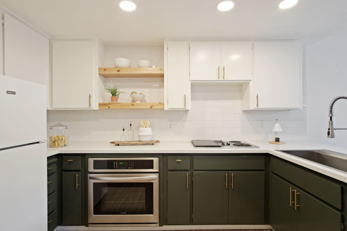 Detail Gallery Image 9 of 43 For 3350 M St #30,  Merced,  CA 95348 - 2 Beds | 1/1 Baths