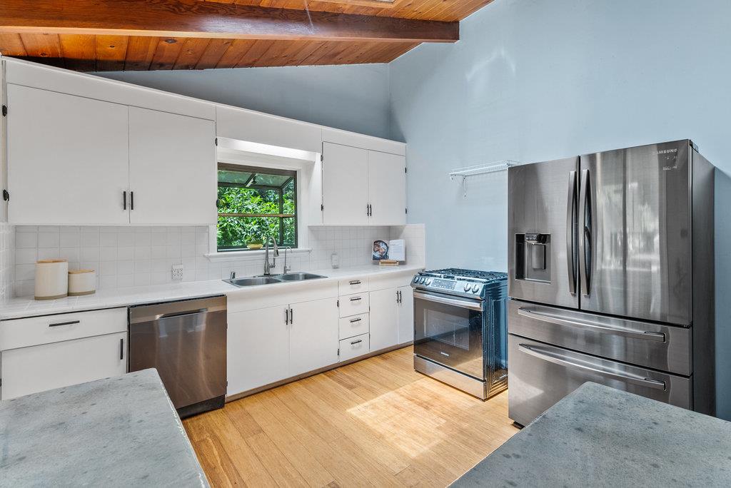 Detail Gallery Image 6 of 36 For 620 Knoll Way, Felton,  CA 95018 - 3 Beds | 2 Baths