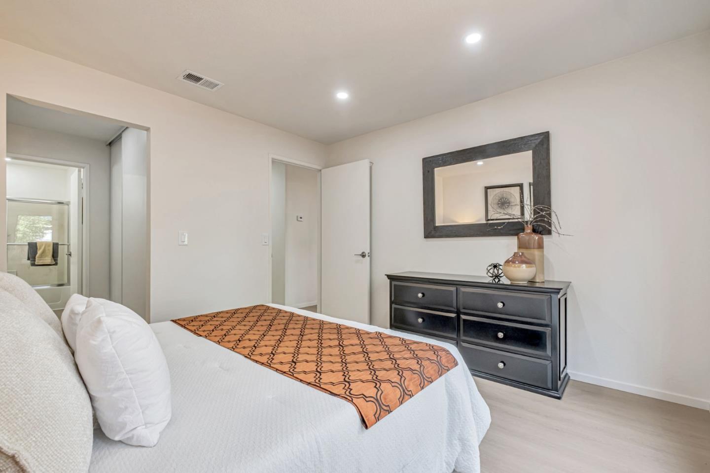 Detail Gallery Image 19 of 36 For 941 Huntington Cmn, Fremont,  CA 94536 - 2 Beds | 2 Baths