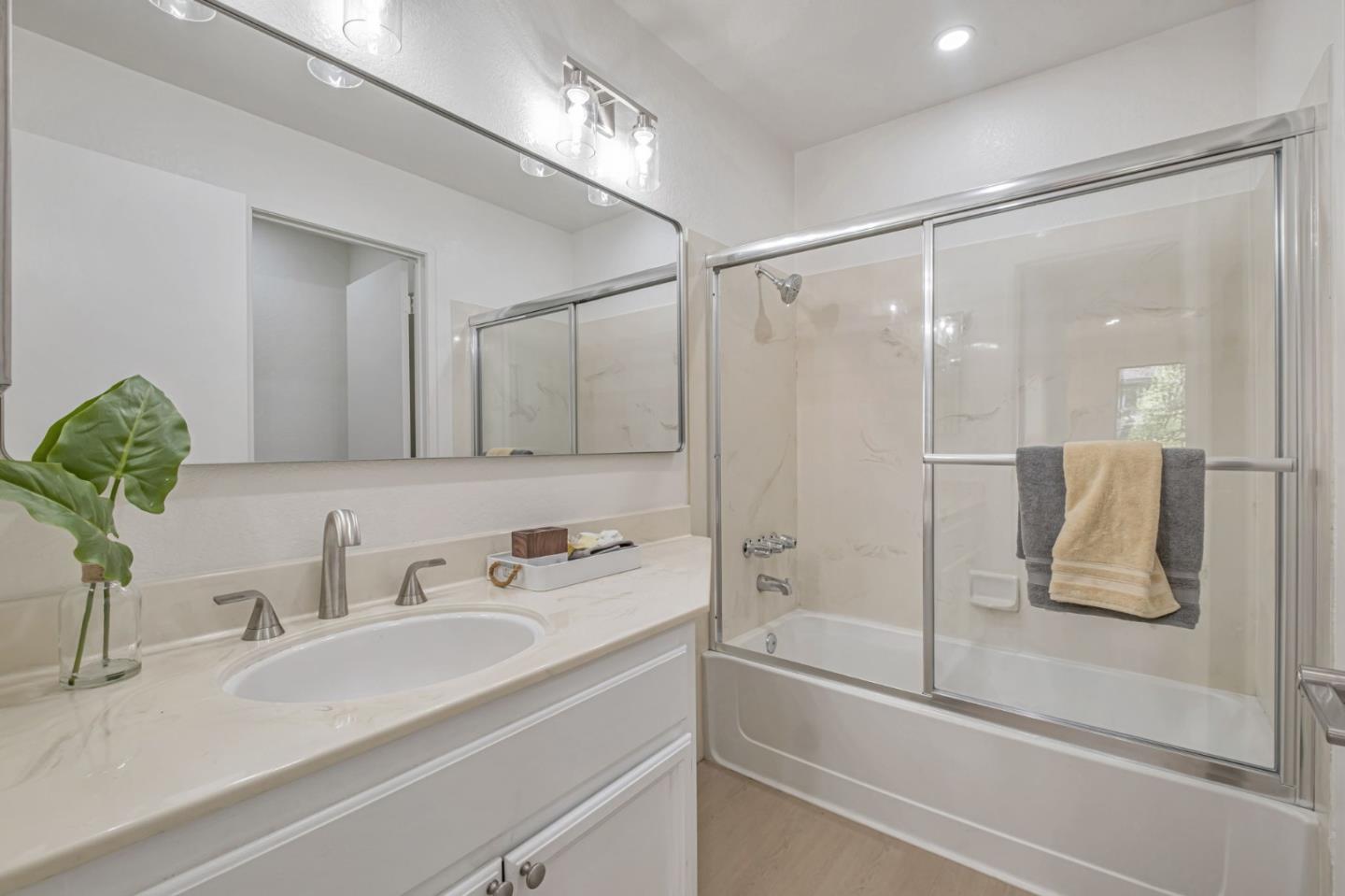 Detail Gallery Image 21 of 36 For 941 Huntington Cmn, Fremont,  CA 94536 - 2 Beds | 2 Baths