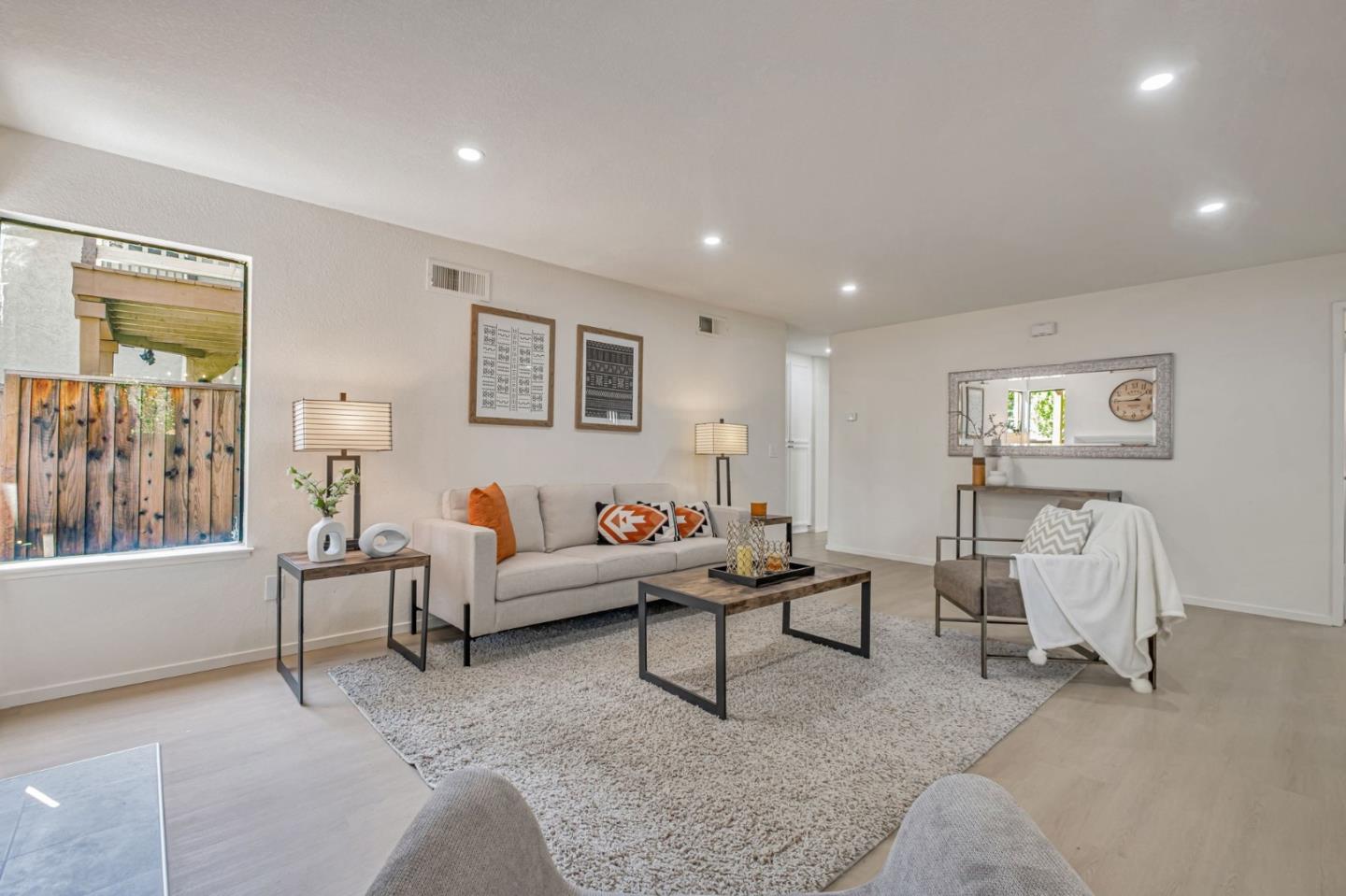Detail Gallery Image 4 of 36 For 941 Huntington Cmn, Fremont,  CA 94536 - 2 Beds | 2 Baths