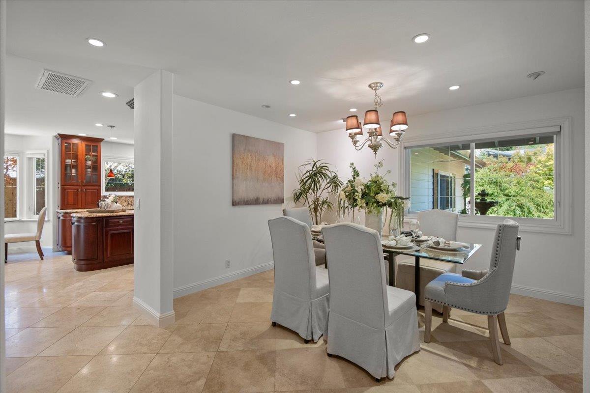 Detail Gallery Image 12 of 41 For 249 Montclair Rd, Los Gatos,  CA 95032 - 3 Beds | 2/1 Baths