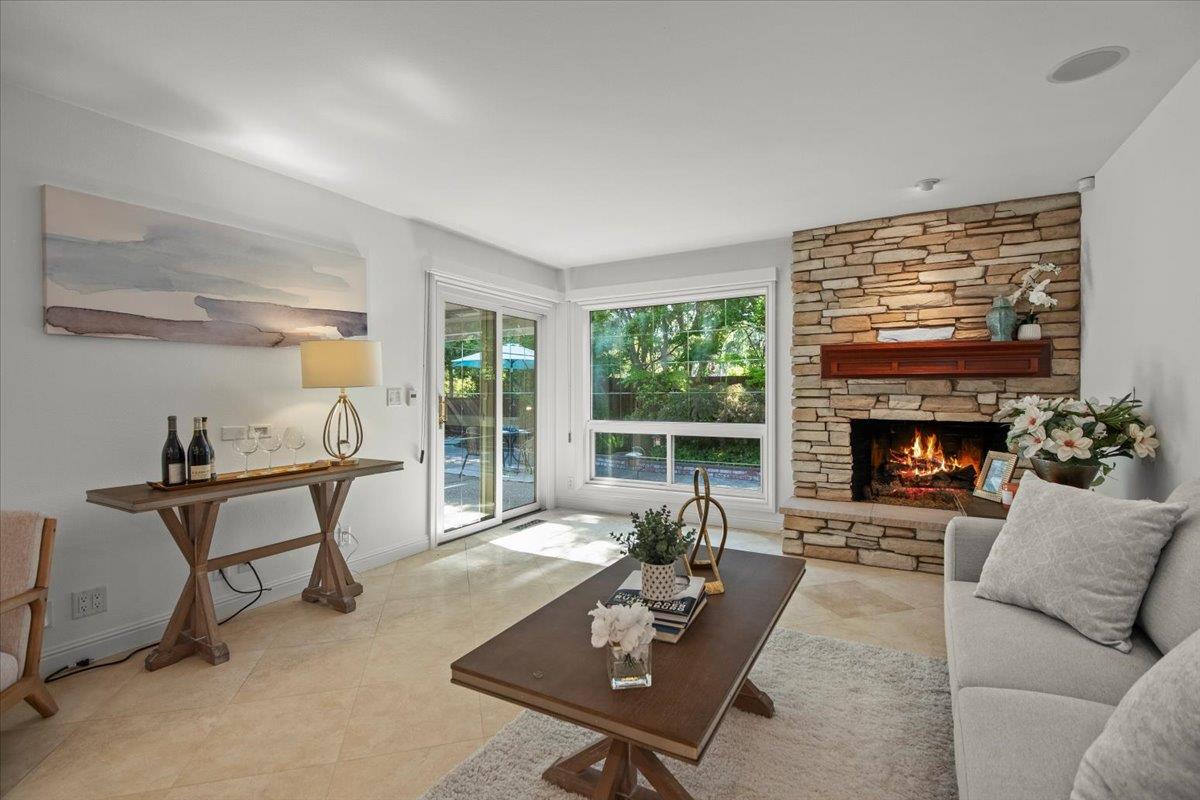 Detail Gallery Image 14 of 41 For 249 Montclair Rd, Los Gatos,  CA 95032 - 3 Beds | 2/1 Baths