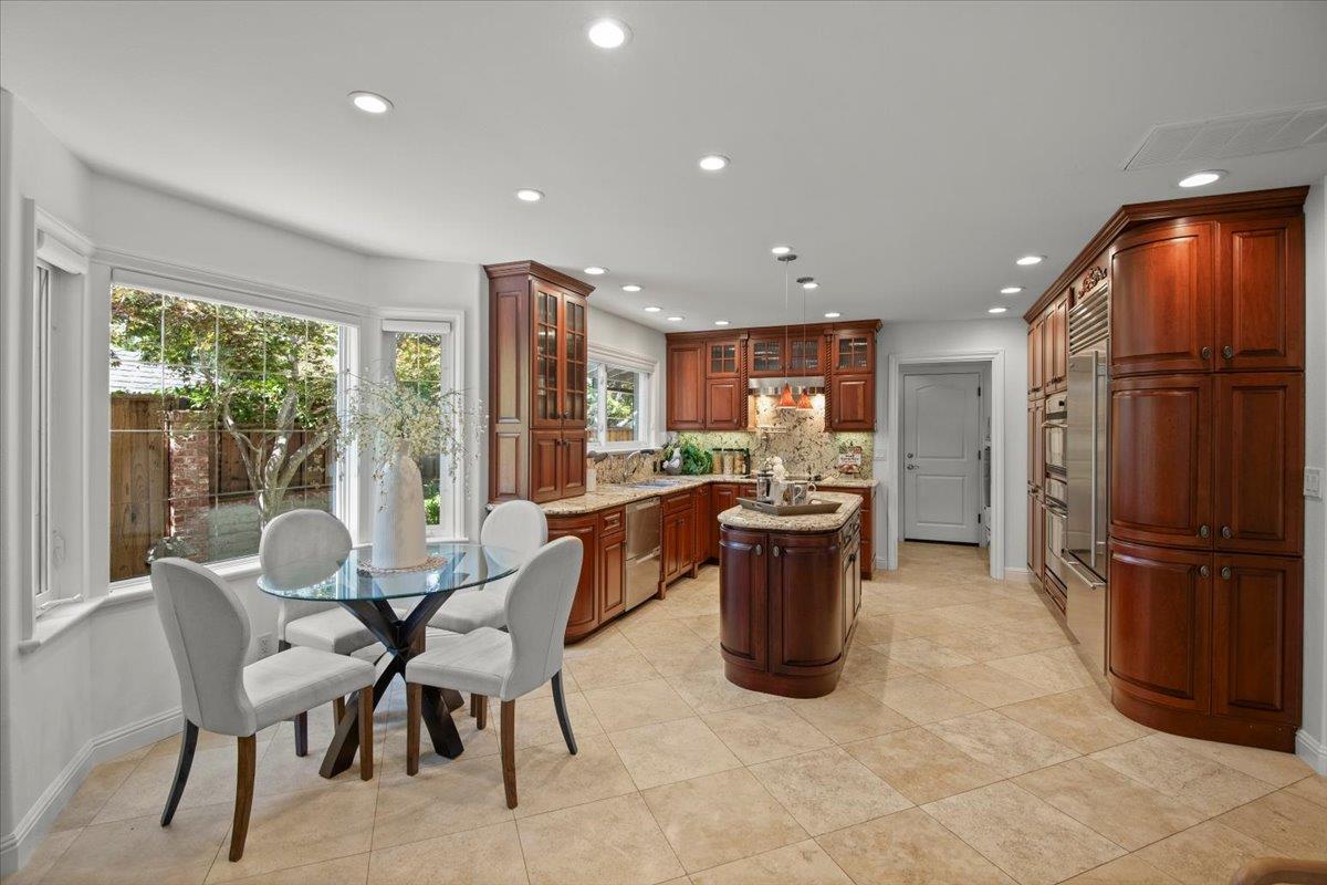Detail Gallery Image 16 of 41 For 249 Montclair Rd, Los Gatos,  CA 95032 - 3 Beds | 2/1 Baths