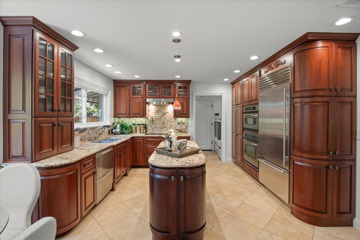 Detail Gallery Image 17 of 41 For 249 Montclair Rd, Los Gatos,  CA 95032 - 3 Beds | 2/1 Baths