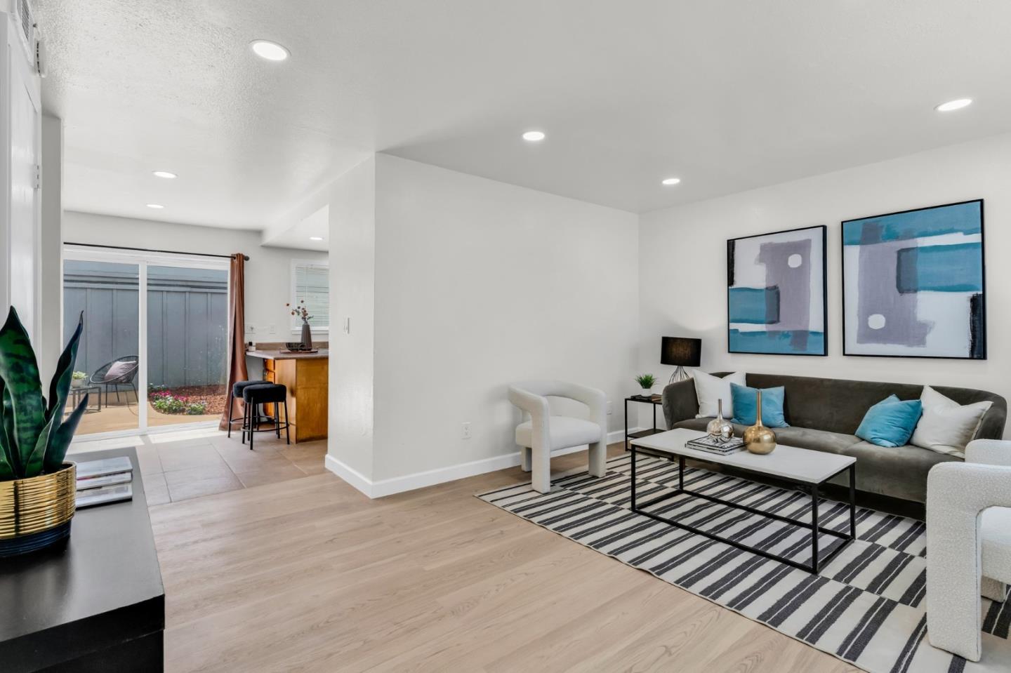Detail Gallery Image 12 of 40 For 545 Groth Pl, San Jose,  CA 95111 - 3 Beds | 1/1 Baths