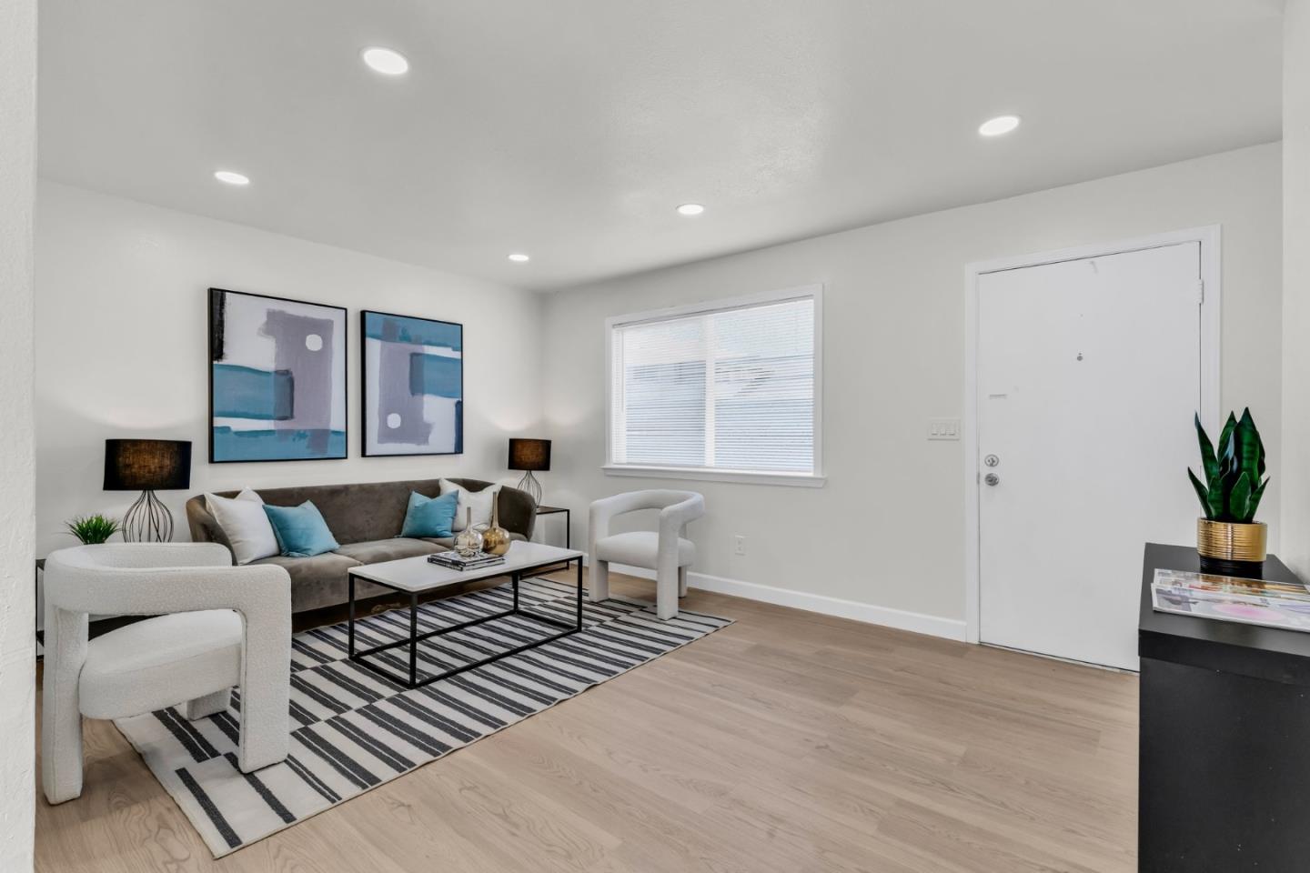 Detail Gallery Image 14 of 40 For 545 Groth Pl, San Jose,  CA 95111 - 3 Beds | 1/1 Baths
