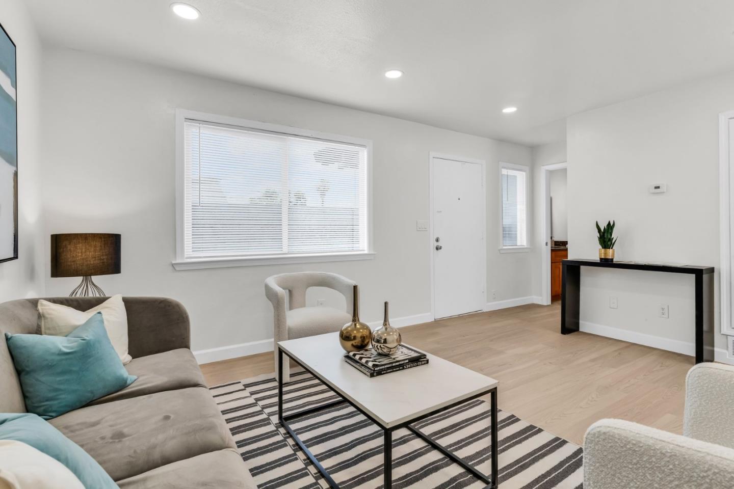 Detail Gallery Image 16 of 40 For 545 Groth Pl, San Jose,  CA 95111 - 3 Beds | 1/1 Baths
