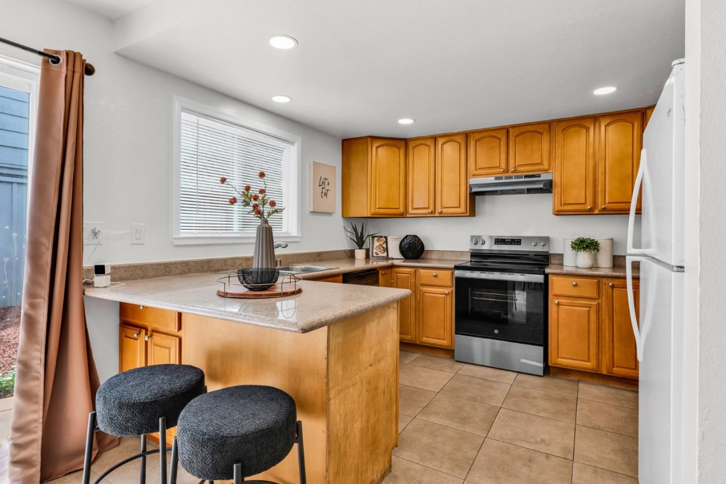 Detail Gallery Image 23 of 40 For 545 Groth Pl, San Jose,  CA 95111 - 3 Beds | 1/1 Baths