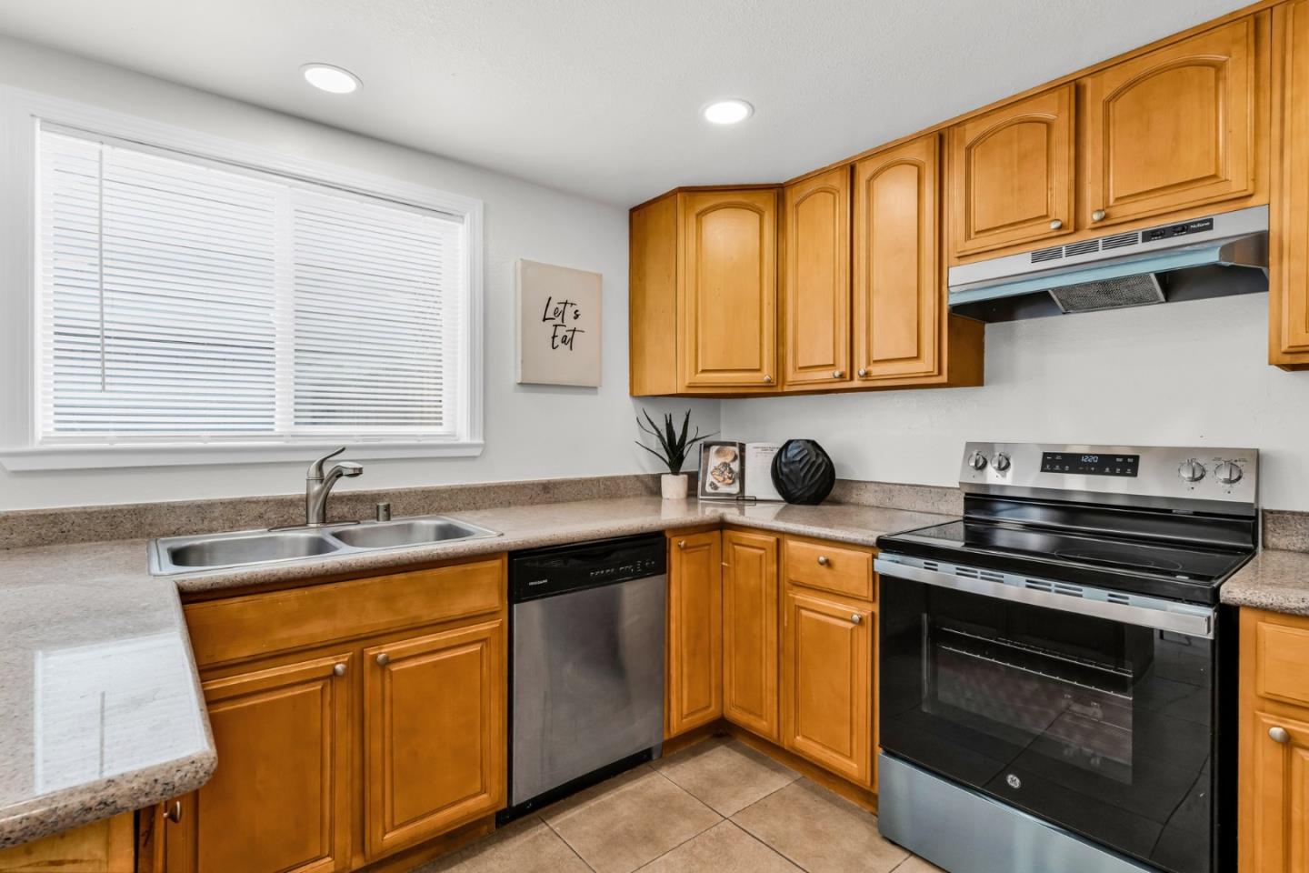 Detail Gallery Image 24 of 40 For 545 Groth Pl, San Jose,  CA 95111 - 3 Beds | 1/1 Baths