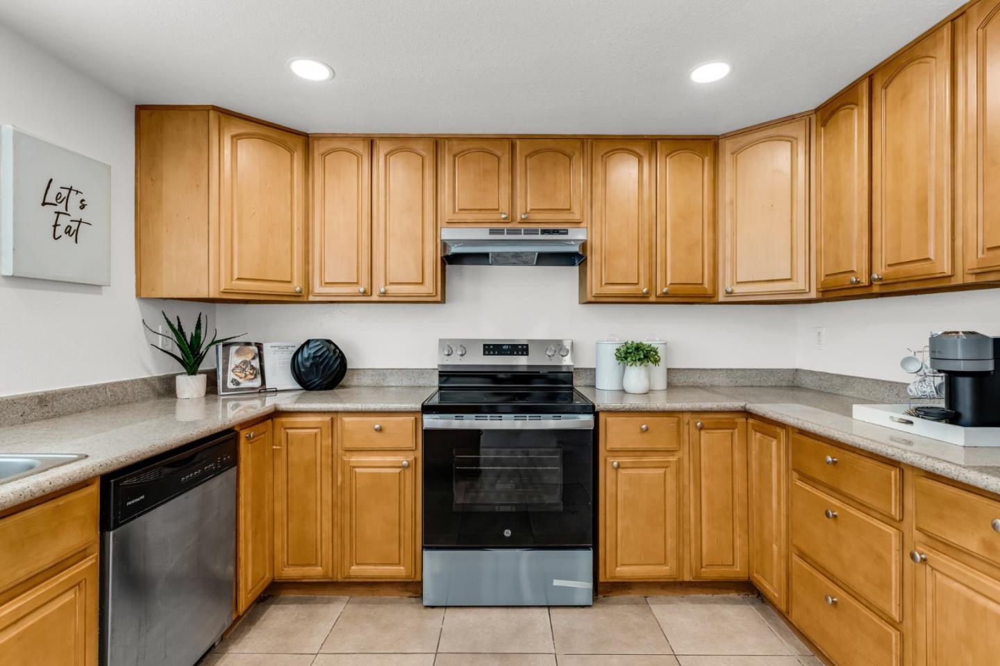 Detail Gallery Image 27 of 40 For 545 Groth Pl, San Jose,  CA 95111 - 3 Beds | 1/1 Baths