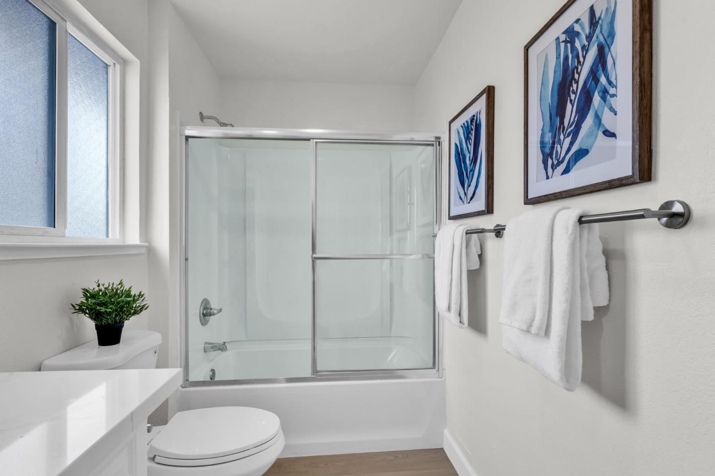 Detail Gallery Image 9 of 40 For 545 Groth Pl, San Jose,  CA 95111 - 3 Beds | 1/1 Baths