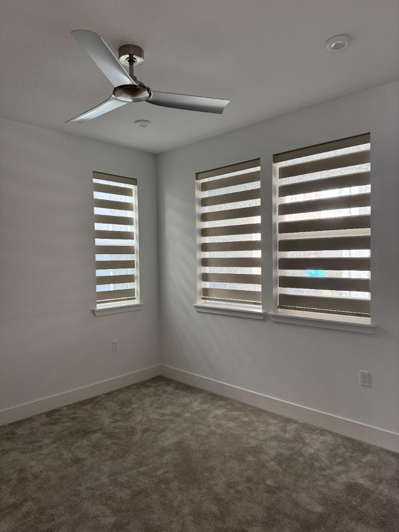 Detail Gallery Image 11 of 26 For 923 Layola Ln, Morgan Hill,  CA 95037 - 4 Beds | 3/1 Baths