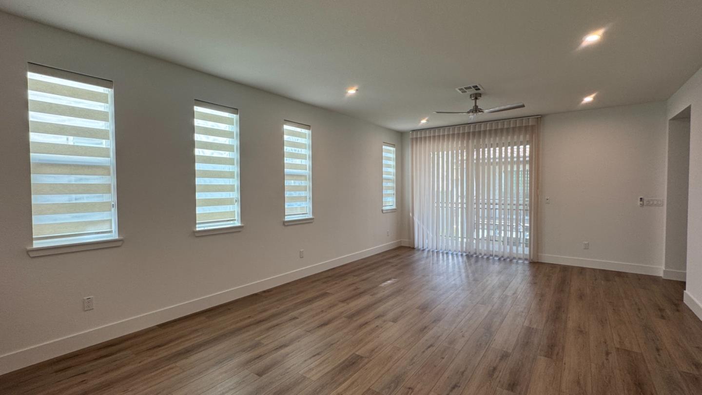 Detail Gallery Image 6 of 26 For 923 Layola Ln, Morgan Hill,  CA 95037 - 4 Beds | 3/1 Baths